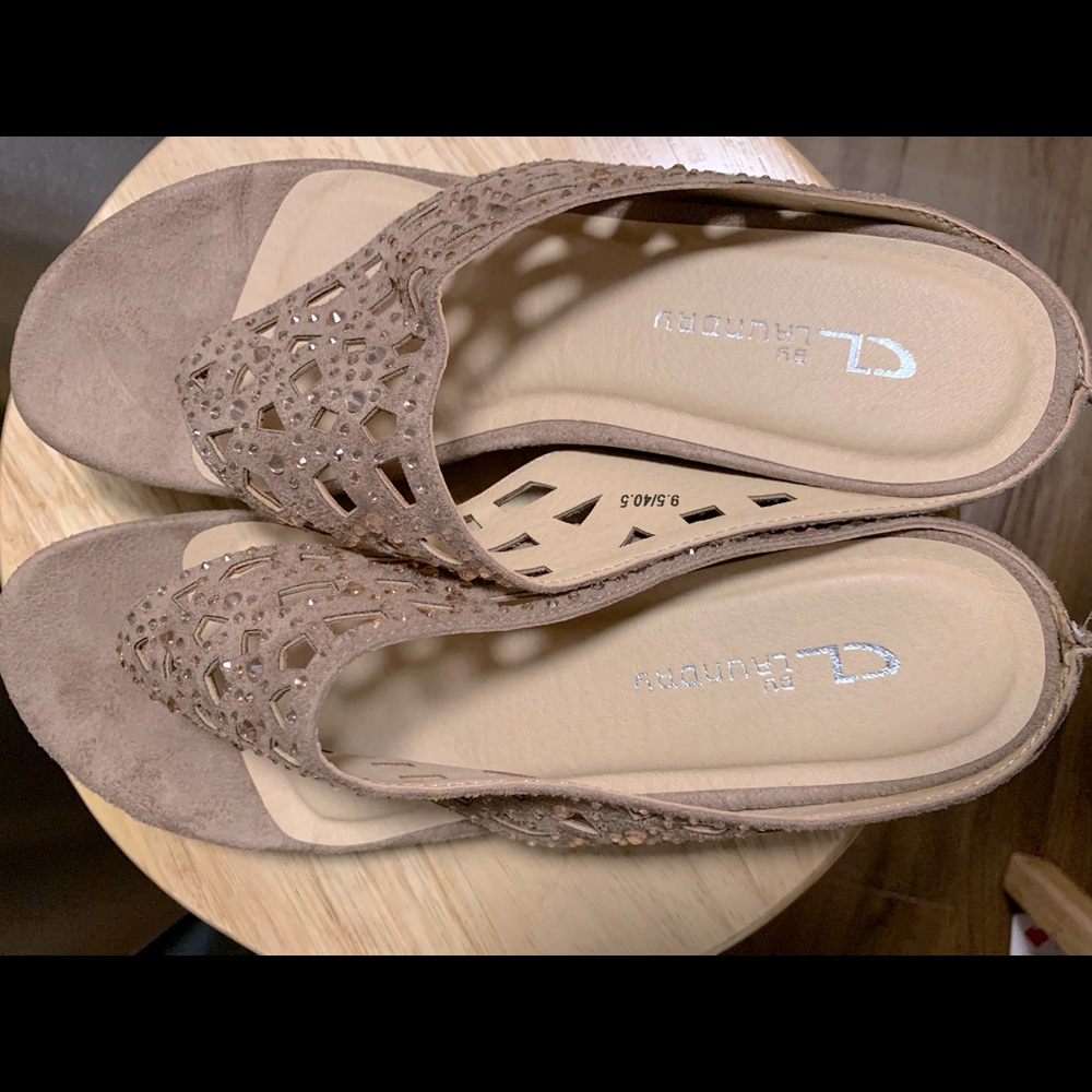 Sandals - Picture 3 of 4